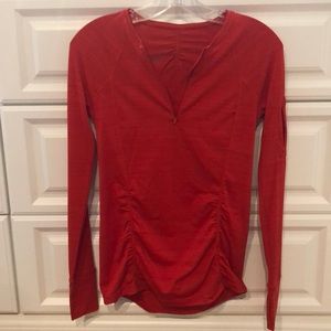 Excellent condition.Ruched details, back pocket & left arm pocket with zippers.